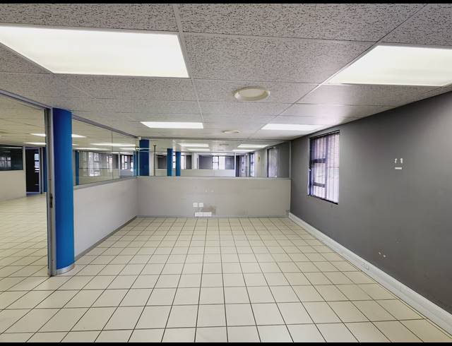 395M² OFFICE TO LET IN NORTH RIDING